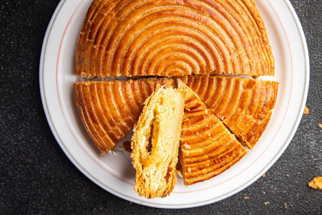 Quelle est la différence entre la frangipane et la creme d’amande ?